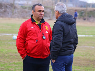 نادر دست نشان :آمده‌ام تا به تیم خونه به خونه کمک کنم