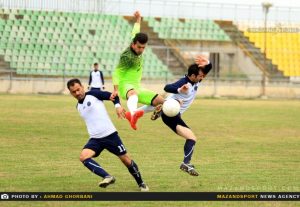 دربی جنجالی ساروی ها  صنعت ساری و  اتحاد ساری /عکاس:احمدقربانی