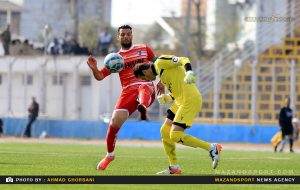 دیدار نساجی قائمشهر و بادران تهران /عکاس:احمدقربانی