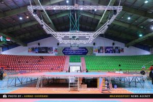 تبدیل یک سالن به مرکز درمان بیماران کرونایی