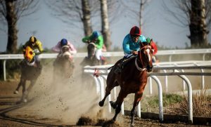 تاخت و تاز اسب کرونا در ورزش مازندران/ از سوارکاری بی‌مجوز تا برگزاری کاپ تنیس!