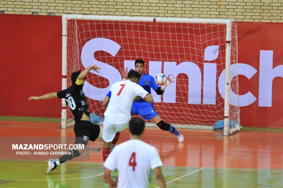 تصاویر دیدار فوتسال حافظ ساری و  سن ایچ ساوه