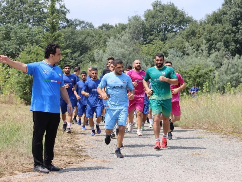 ملی پوشان  کشتی آزاد در جنگل های چالوس اردو زدند + عکس